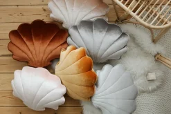 Coussin coquillage en velours perle cuivré Shells - Moi Mili