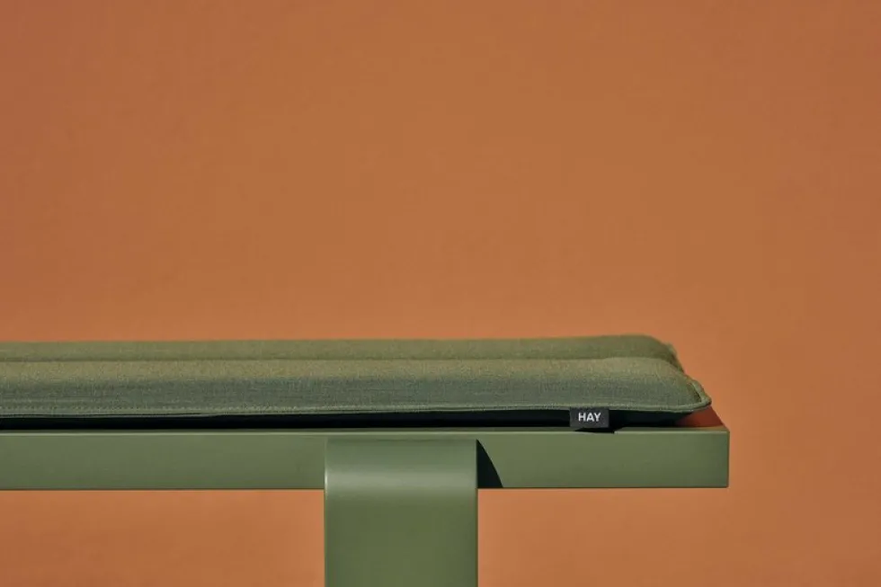 Coussin d'assise olive 190 cm pour le banc Weekday - Hay