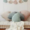 Coussin feuille en velours menthe poudré - Moi Mili