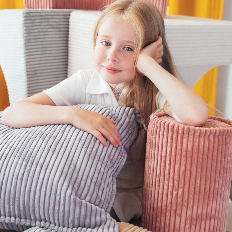 Coussin rectangulaire en velours côtelé blueberry 55x33cm Bolster - Wigiwama