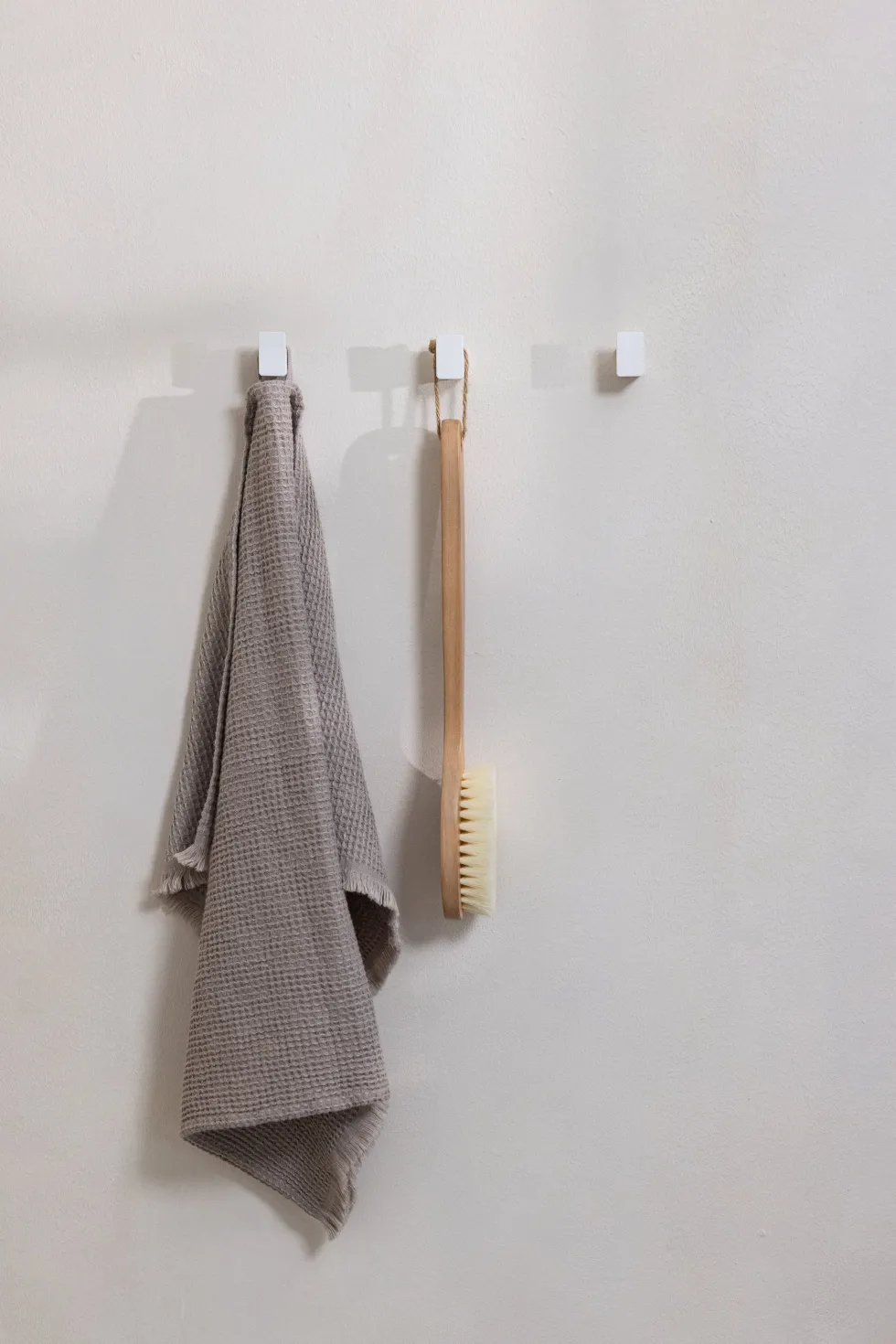 3 crochets à vêtements carré en acier blanc 3cm Palo - Metallbude