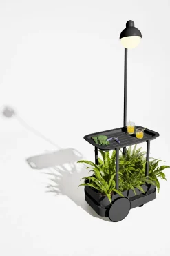 Desserte avec lampadaire en aluminium anthracite 78x55 cm Jolly Trolley- Fatboy