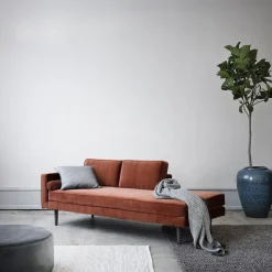 Divan en velours café caramel Wind - Broste Copenhagen