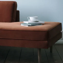 Divan en velours café caramel Wind - Broste Copenhagen