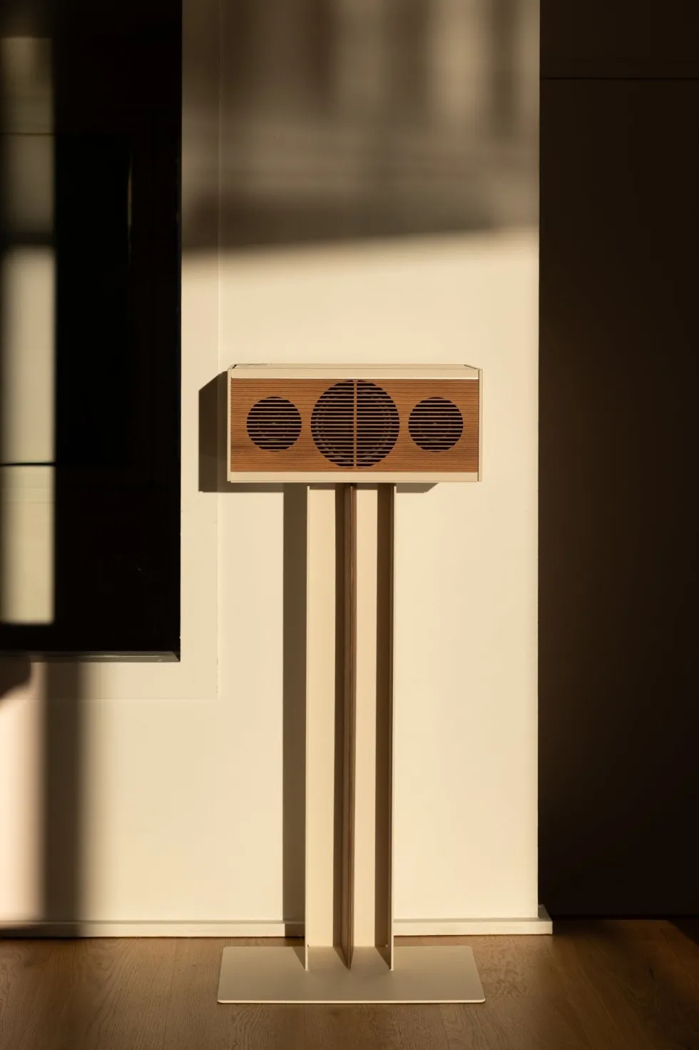 Enceinte en noyer beige 36x25x16cm Pr link - La boite concept