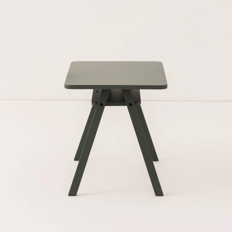 Ensemble bureau enfant avec 1 chaise en bois de hêtre massif vert profond Growing Green - Nobodinoz