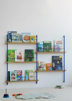 Etagère à magazines en chêne et acier vert pin Magazine Shelving - Moebe