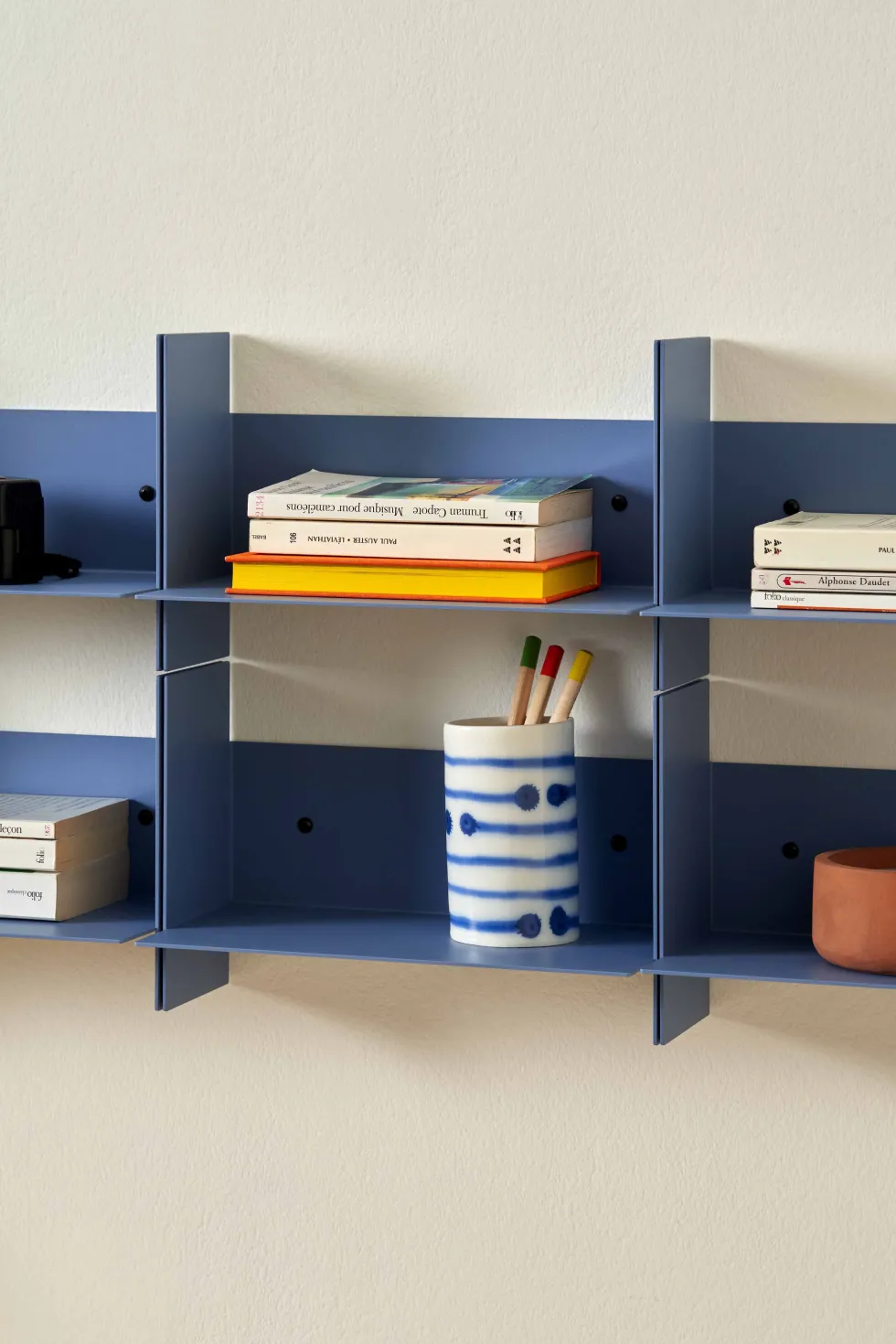 Etagère murale en acier bleu rock 45cm Pli - Tiptoe