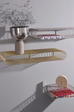 Etagère murale ovale en acier doré 80,4cm Curva - AYTM
