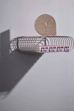 Etagère murale ovale en acier taupe 40,4cm Curva - AYTM