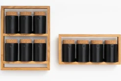 Etagère à épices en chêne naturel et bocaux en céramique gris 31x5,5x15cm Bocuse - das kleine b