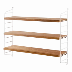 Etagères en chêne avec montants blancs String Pocket - String furniture