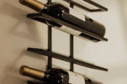 Etagère à vin en acier noir 62x27x9,5cm Vinia - Metallbude