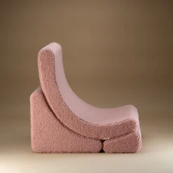 Fauteuil arrondit en sherpa bouclé rose 80x65x55 Moon chair - Wigiwama