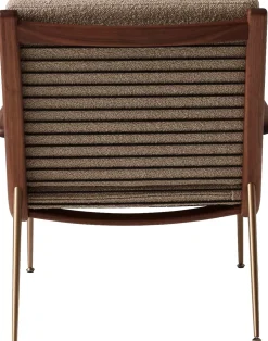 Fauteuil avec accoudoirs en noyer Hallingdal 130 HM2 Boomerang - &tradition