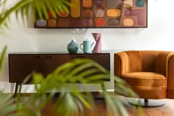 Fauteuil avec accoudoirs en velours orange Flower - Dutchbone