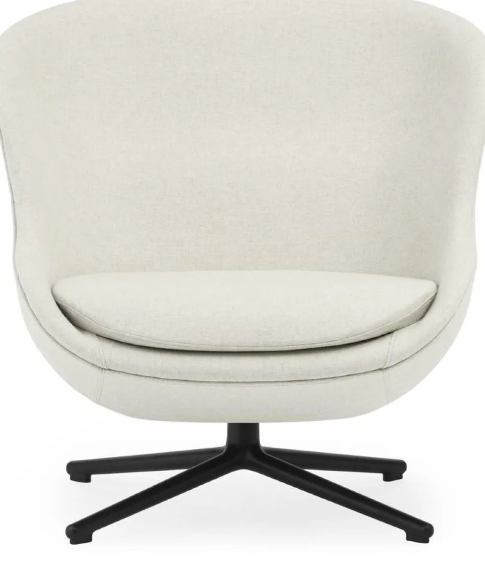Fauteuil bas en aluminium noir et tissu beige Hyg - Normann Copenhagen