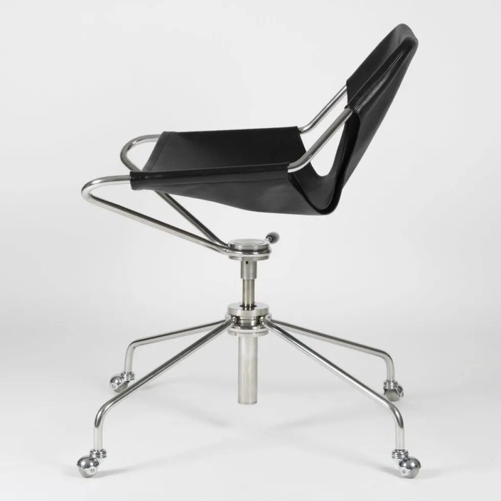 Fauteuil de bureau réglable en cuir noir et acier inoxydable poli Paulistano - Objekto