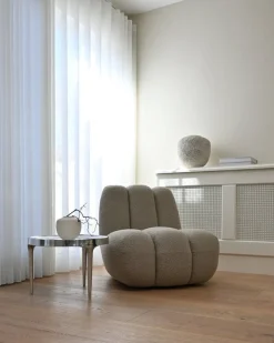 Fauteuil design en tissu bouclé beige Toe - 101 COPENHAGEN
