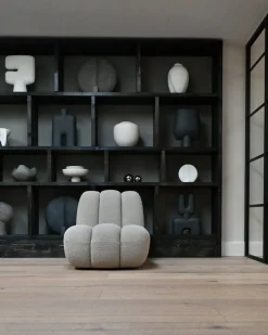 Fauteuil design en tissu bouclé beige Toe - 101 COPENHAGEN