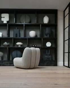 Fauteuil design en tissu bouclé beige Toe - 101 COPENHAGEN