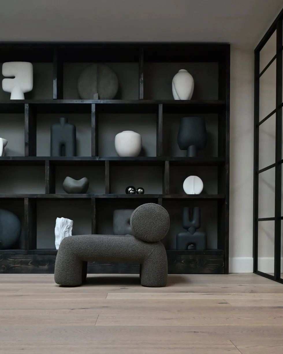 Fauteuil design en tissu bouclé taupe foncé Foku - 101 COPENHAGEN