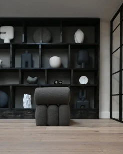Fauteuil design en tissu bouclé taupe foncé Foku - 101 COPENHAGEN