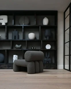 Fauteuil design en tissu bouclé taupe foncé Foku - 101 COPENHAGEN