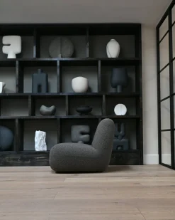 Fauteuil design en tissu bouclé taupe foncé Toe - 101 COPENHAGEN