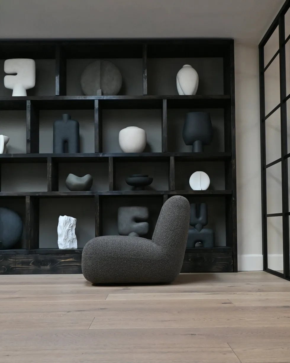 Fauteuil design en tissu bouclé taupe foncé Toe - 101 COPENHAGEN