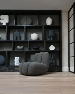Fauteuil design en tissu bouclé taupe foncé Toe - 101 COPENHAGEN