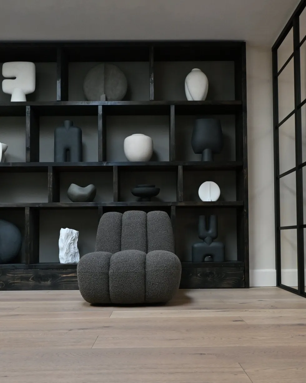 Fauteuil design en tissu bouclé taupe foncé Toe - 101 COPENHAGEN