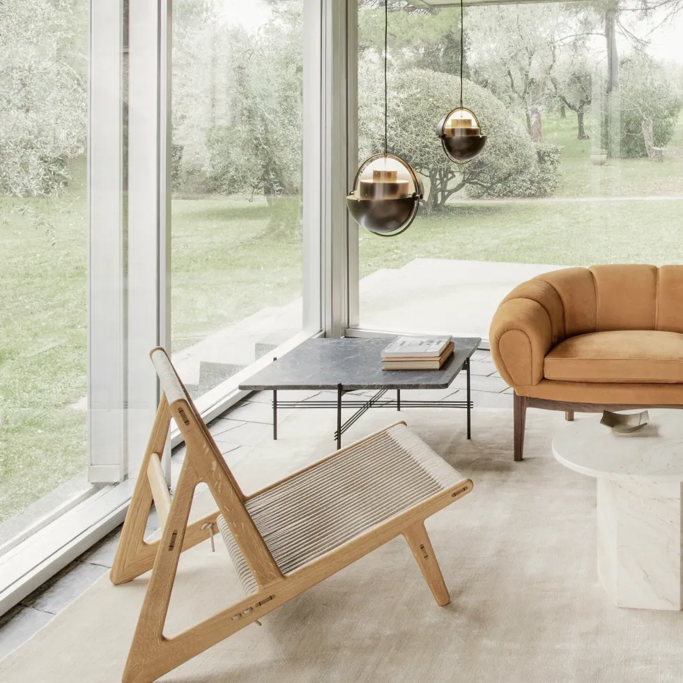 Fauteuil en chêne massif MR01 - Gubi
