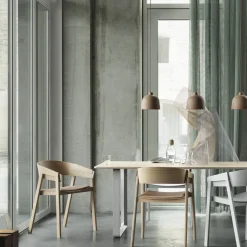 Fauteuil en chêne naturel et assise en cuir Cover - Muuto
