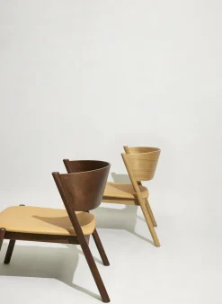 Fauteuil en chêne naturel et cuir beige Oblique - Hübsch