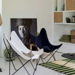 Fauteuil en coton bleu électrique avec structure en acier noir Coton AA - Airborne