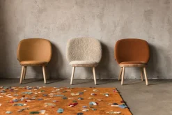 Fauteuil en frêne et cuir cognac Naïve - Emko