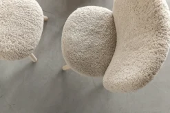 Fauteuil en frêne et laine de mouton Naïve - Emko