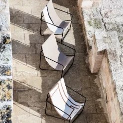 Fauteuil en métal noir et tissu recyclé sable 63 x 77 cm Desert - Ferm Living
