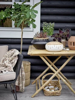 Fauteuil en métal noir outdoor Mundo - Bloomingville