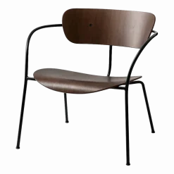Fauteuil en noyer laqué AV5 Pavilion - &tradition