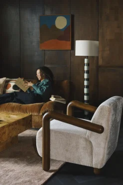 Fauteuil en tissu beige et bois Robinson - Dutchbone