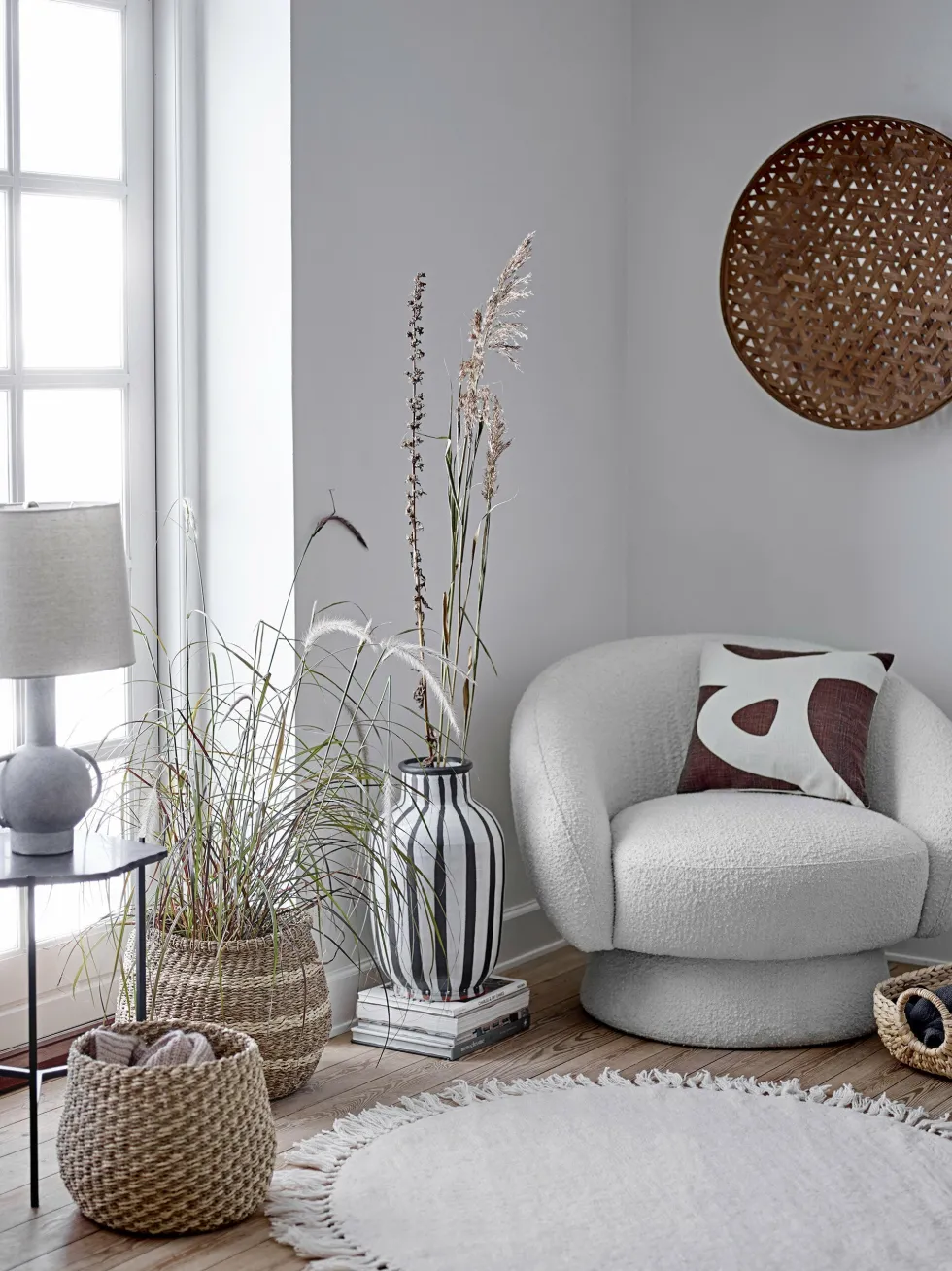 Fauteuil en tissu bouclé Ted - Bloomingville