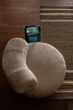Fauteuil en velours beige Tilbury - Dutchbone