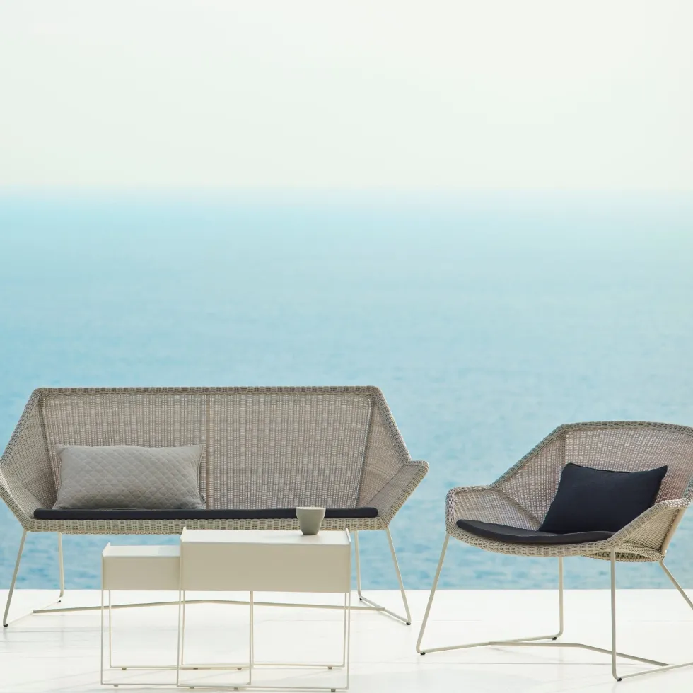 Fauteuil gris avec coussins gris Breeze lounge - Cane-Line