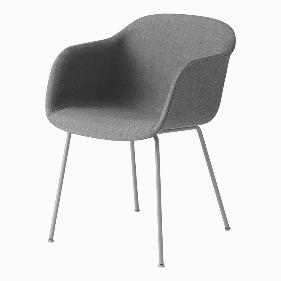 Fauteuil gris piétement tubes et assise textile Fiber - Muuto