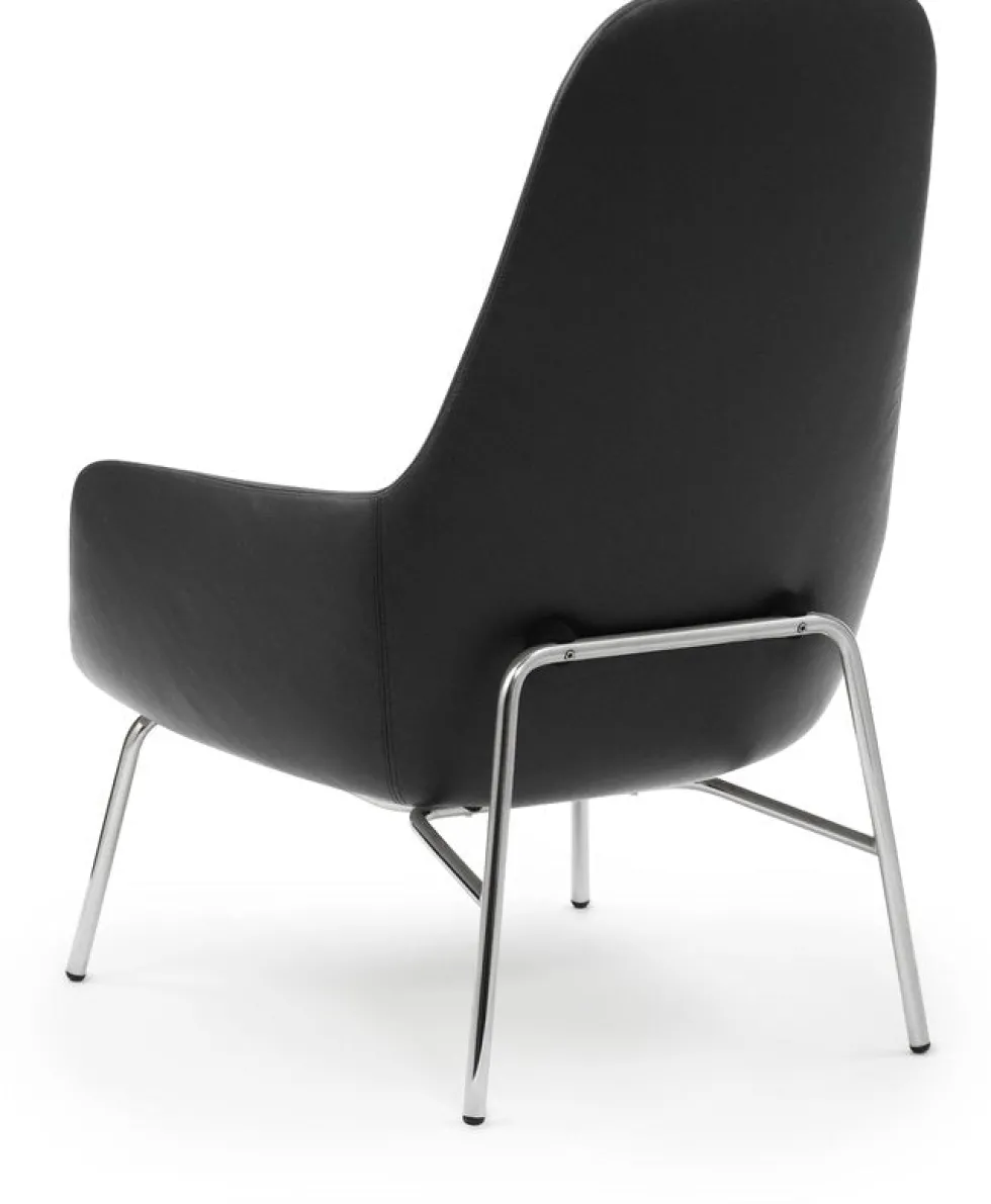 Fauteuil haut avec pieds en chrome et assise en cuir noir Era - Normann Copenhagen
