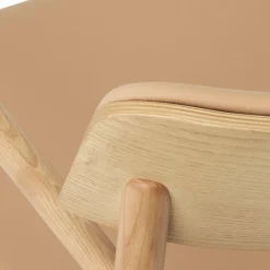 Fauteuil lounge en frêne brun et cuir camel Timb Tan/ Ultra Leather Camel - Normann Copenhagen