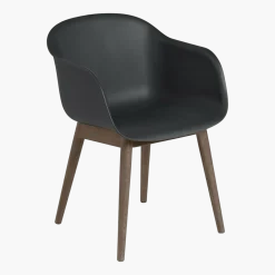 Fauteuil noir piétement en chêne Fiber - Muuto