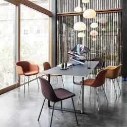 Fauteuil ocre piétement tubes Fiber - Muuto